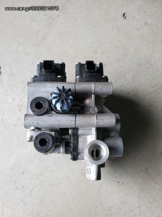 ECAS 4728901130 A0013271225 Solenoid Valve 6x2 MERCEDES-BENZ Actros MP4 2